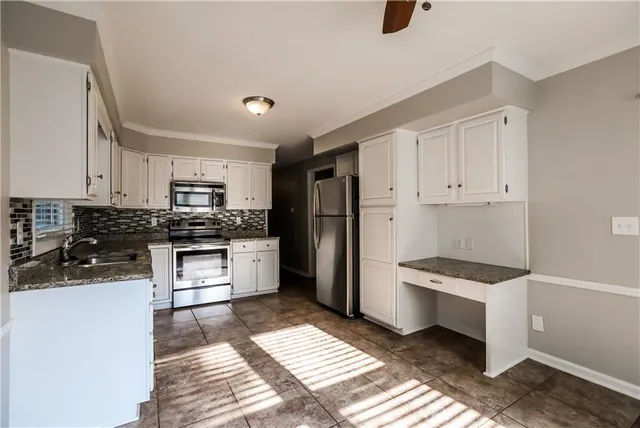 $2,720 | 11847 West 99th Terrace, Overland Park, KS 66214