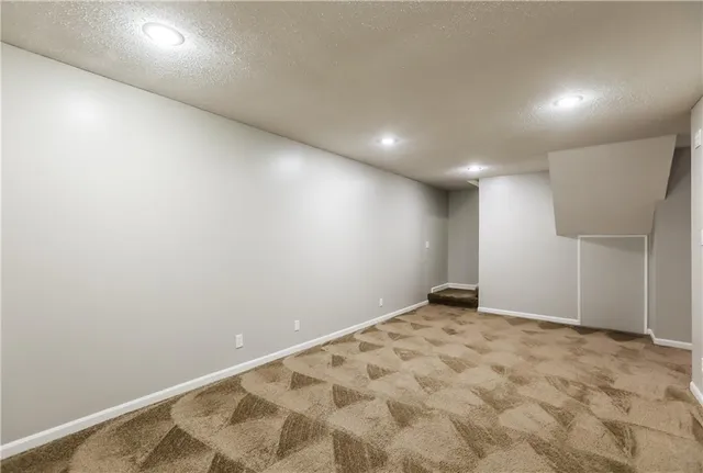 $2,720 | 11847 West 99th Terrace, Overland Park, KS 66214