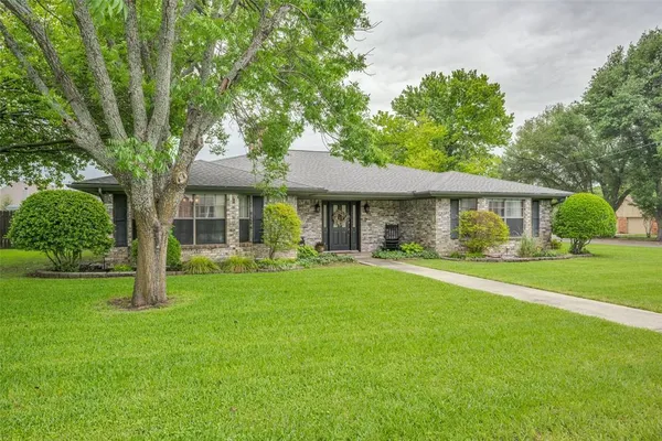 $489,900 | 104 Brookview, Decatur, TX 76234