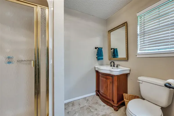 $489,900 | 104 Brookview, Decatur, TX 76234