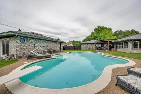 $489,900 | 104 Brookview, Decatur, TX 76234