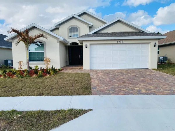 $2,600 | 9720 Apollo Avenue, Fort Pierce, FL 34945