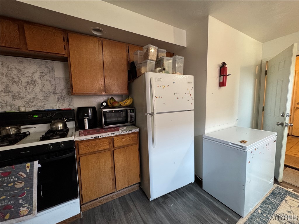 837 Niagara Street Buffalo, NY 14213 - Photo 33 of 43