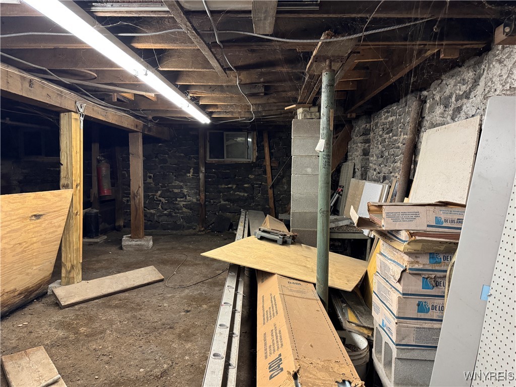 837 Niagara Street Buffalo, NY 14213 - Photo 38 of 43