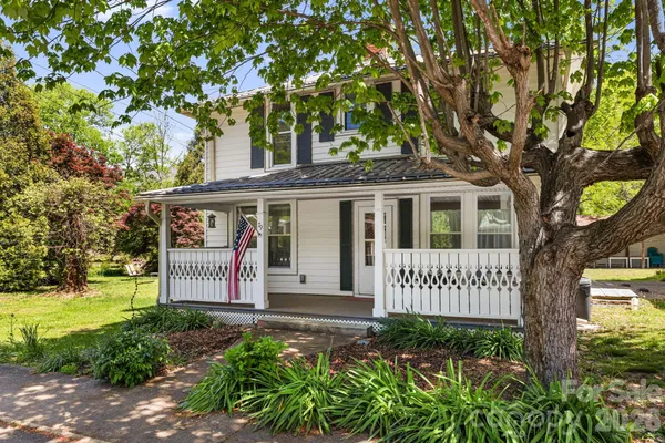 $656,700 | 79 Walnut Street, Hot Springs, NC 28743