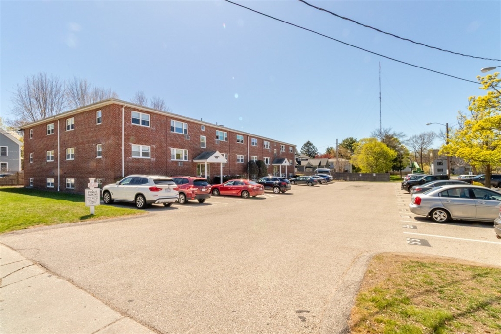1075 Chestnut Street, Unit 6 Newton, MA 02464 - Photo 20 of 23 Gallery Image 20