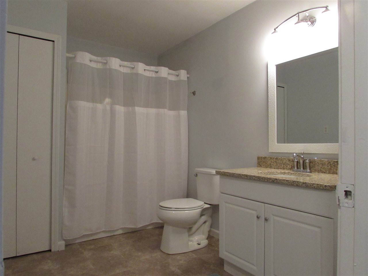 3236 Grant Rochester, MI 48309 - Photo 18 of 33 31346555-21.JPG
