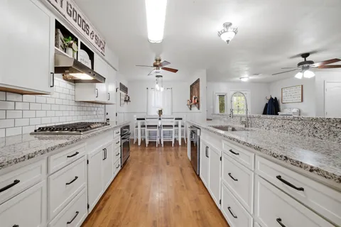 $375,000 | 1858 County Road 2066, Hull, TX 77564