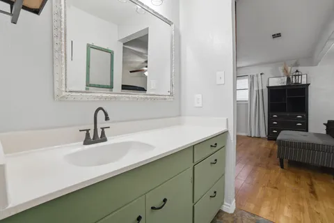 $375,000 | 1858 County Road 2066, Hull, TX 77564