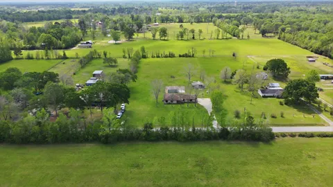 $375,000 | 1858 County Road 2066, Hull, TX 77564