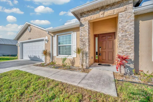 $2,800 | 1037 Southwest Payne Avenue, Port St. Lucie, FL 34953