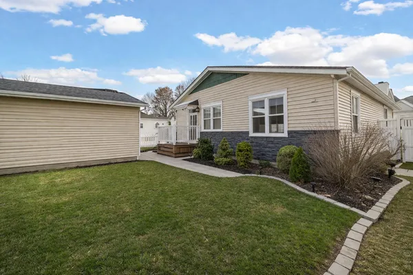 $260,000 | 5027 East Woodland Drive, Knox, IN 46534
