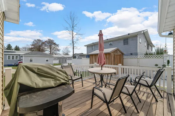 $260,000 | 5027 East Woodland Drive, Knox, IN 46534