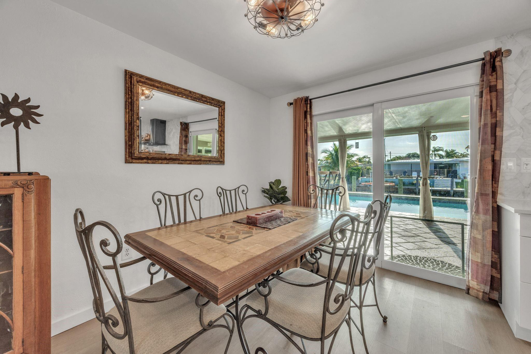 1611 Southwest 3rd Avenue Pompano Beach, FL 33060 - Photo 15 of 35 Dining area