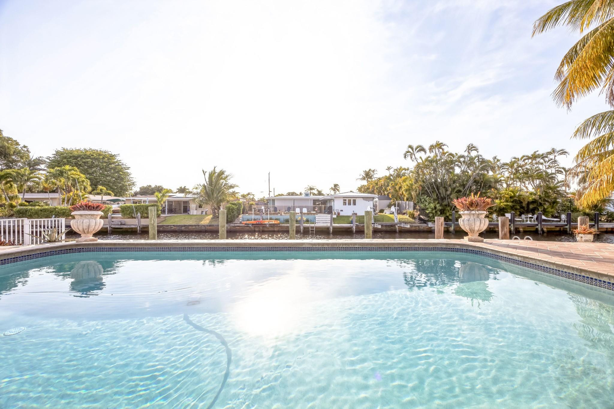 1611 Southwest 3rd Avenue Pompano Beach, FL 33060 - Photo 26 of 35 Pool