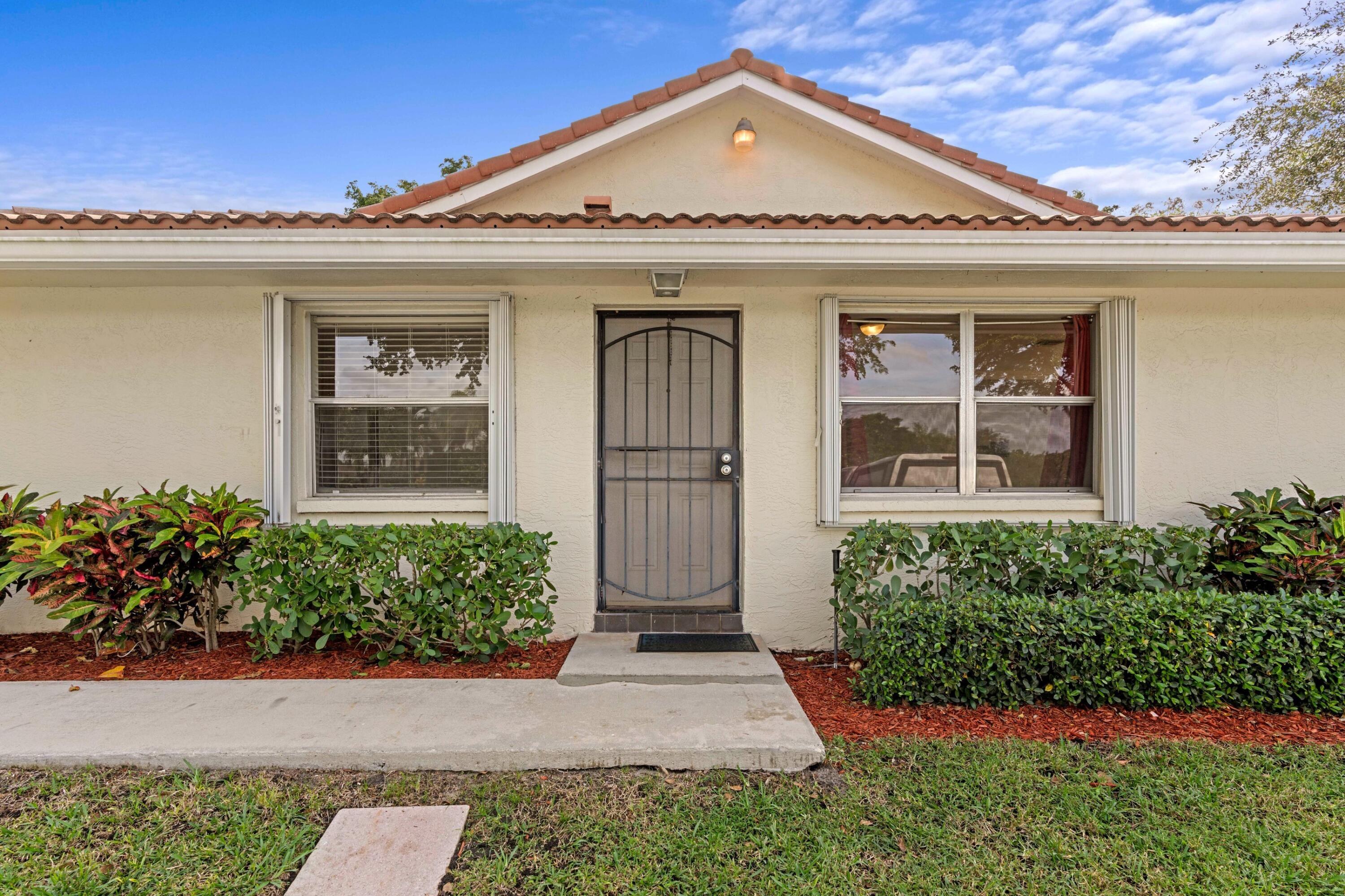 6262 Walk Circle Boca Raton, FL 33433 - Photo 18 of 37 Exterior Front