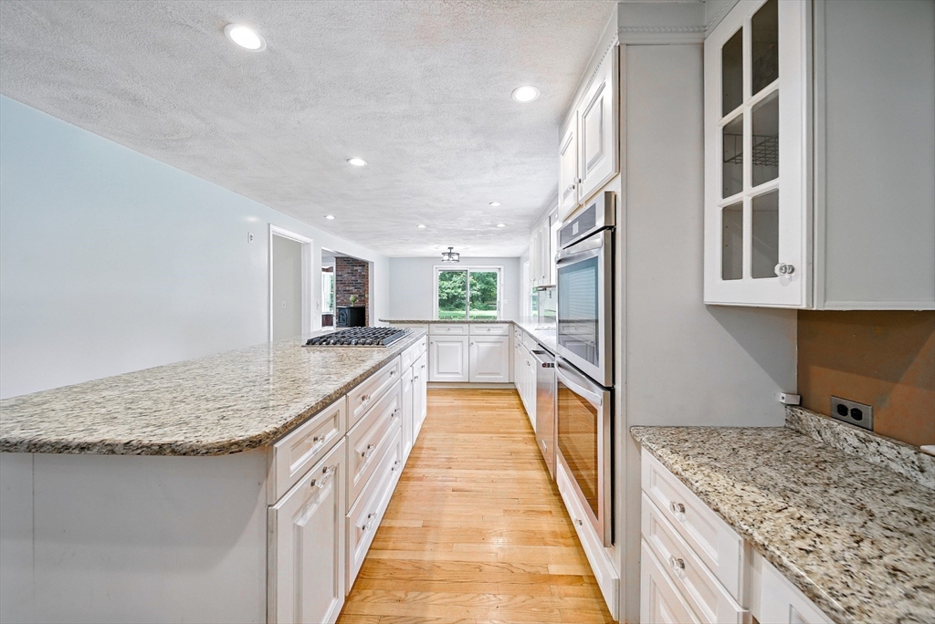 23 Hickory Ridge Road Rehoboth, MA 02769 - Photo 3 of 39 Gallery Image 3