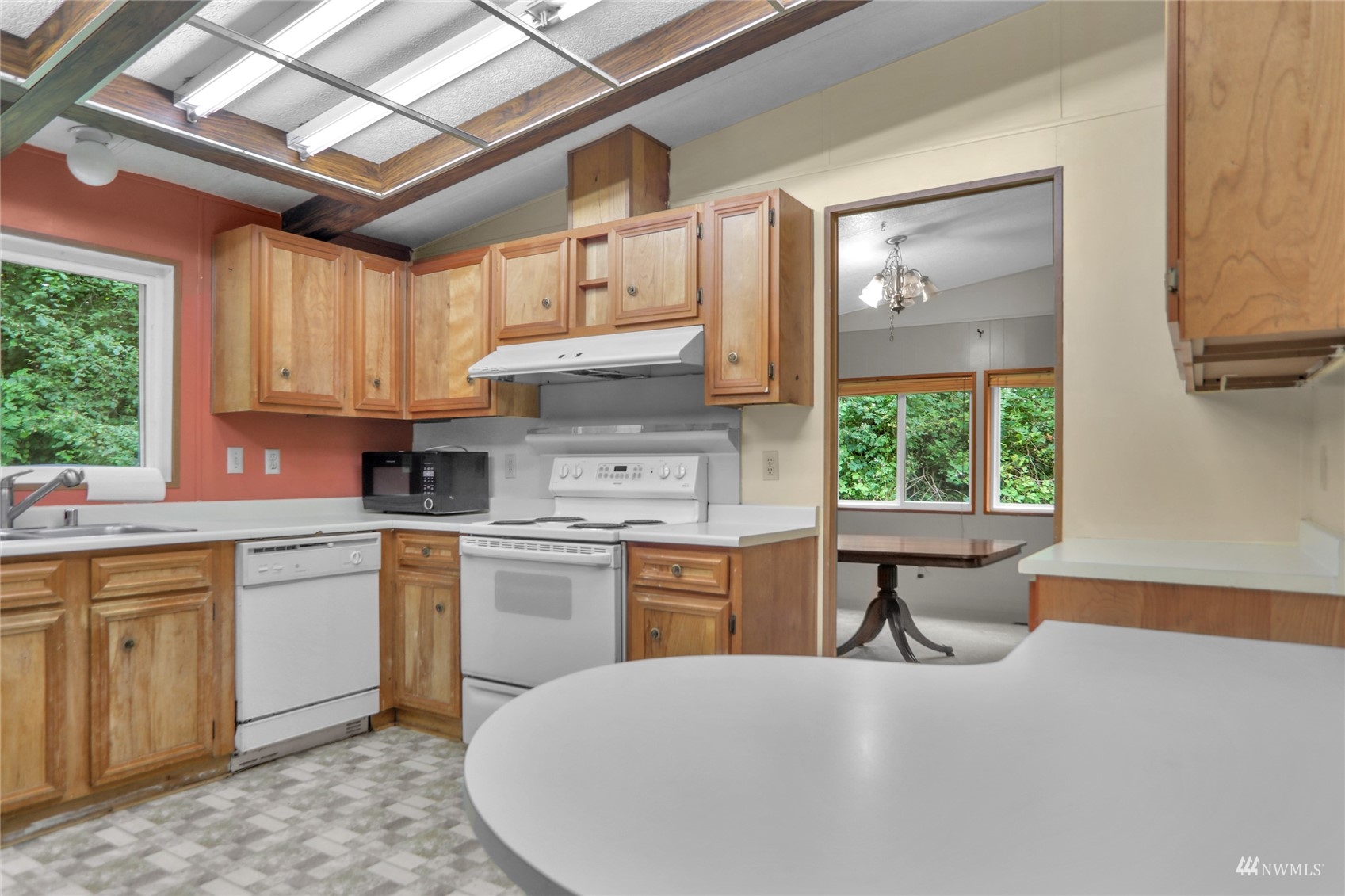 17411 Mountain View Road Northeast Duvall, WA 98019 - Photo 5 of 36 Gallery Image 5