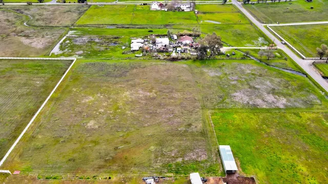 a bird view of a garden