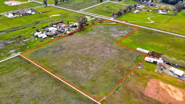 a view of a indoor basketball court