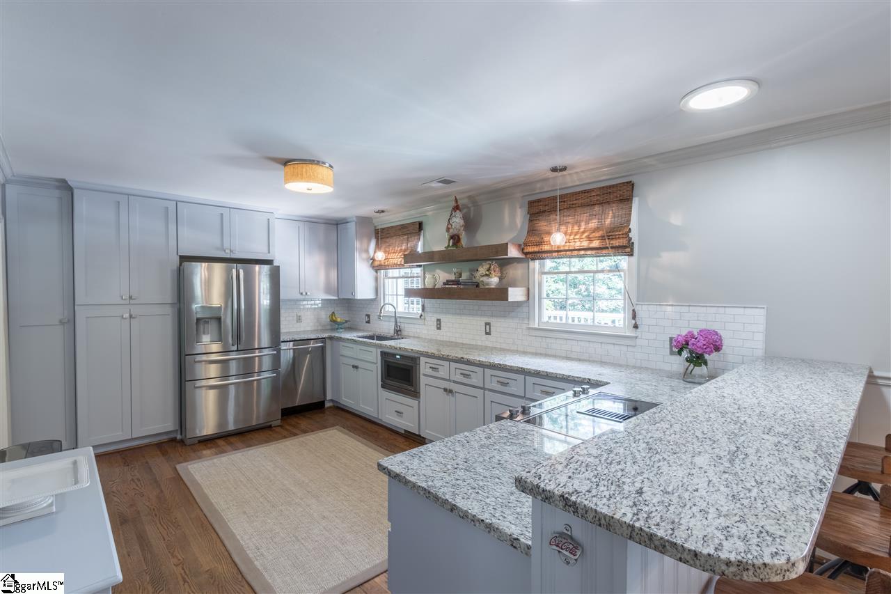 202 Pimlico Road Greenville, SC 29607 - Photo 2 of 30