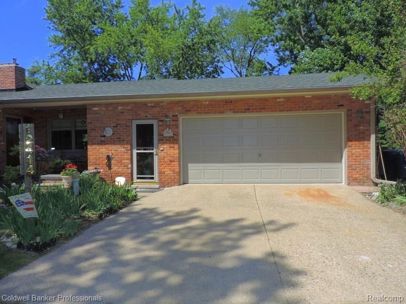 12414 Gage Road Holly, MI 48442 - Photo 4 of 42 DSCN2056.JPG