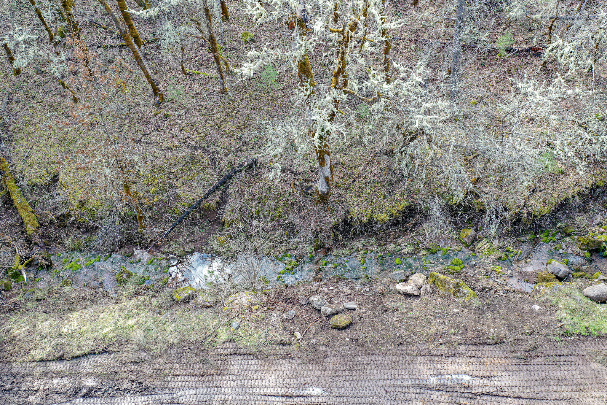 2675 Long Branch Road Eagle Point, OR 97524 - Photo 27 of 37 DJI_0981