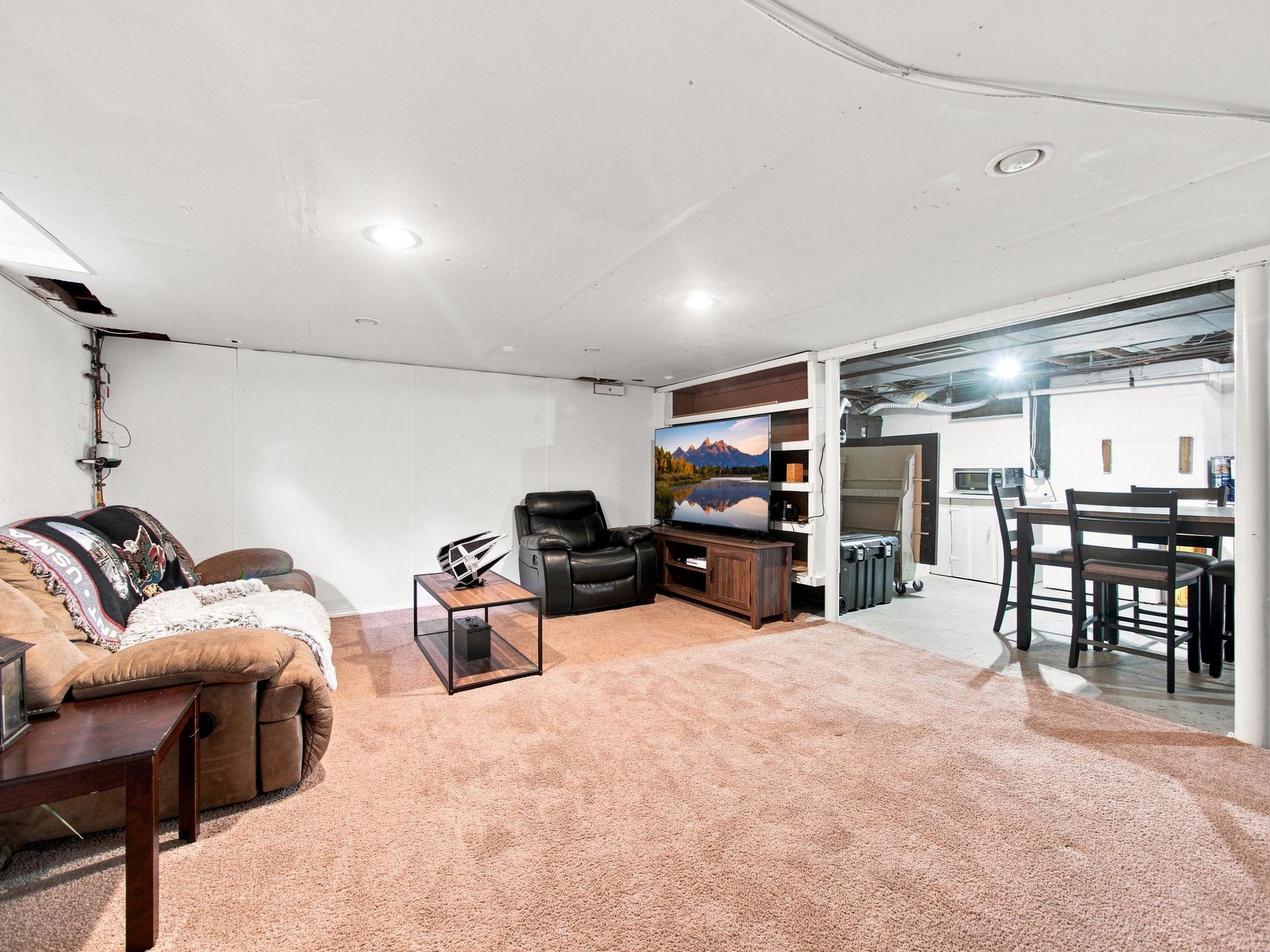 906 Big Oak Road Yardley, PA 19067 - Photo 36 of 39 Gallery Image 36