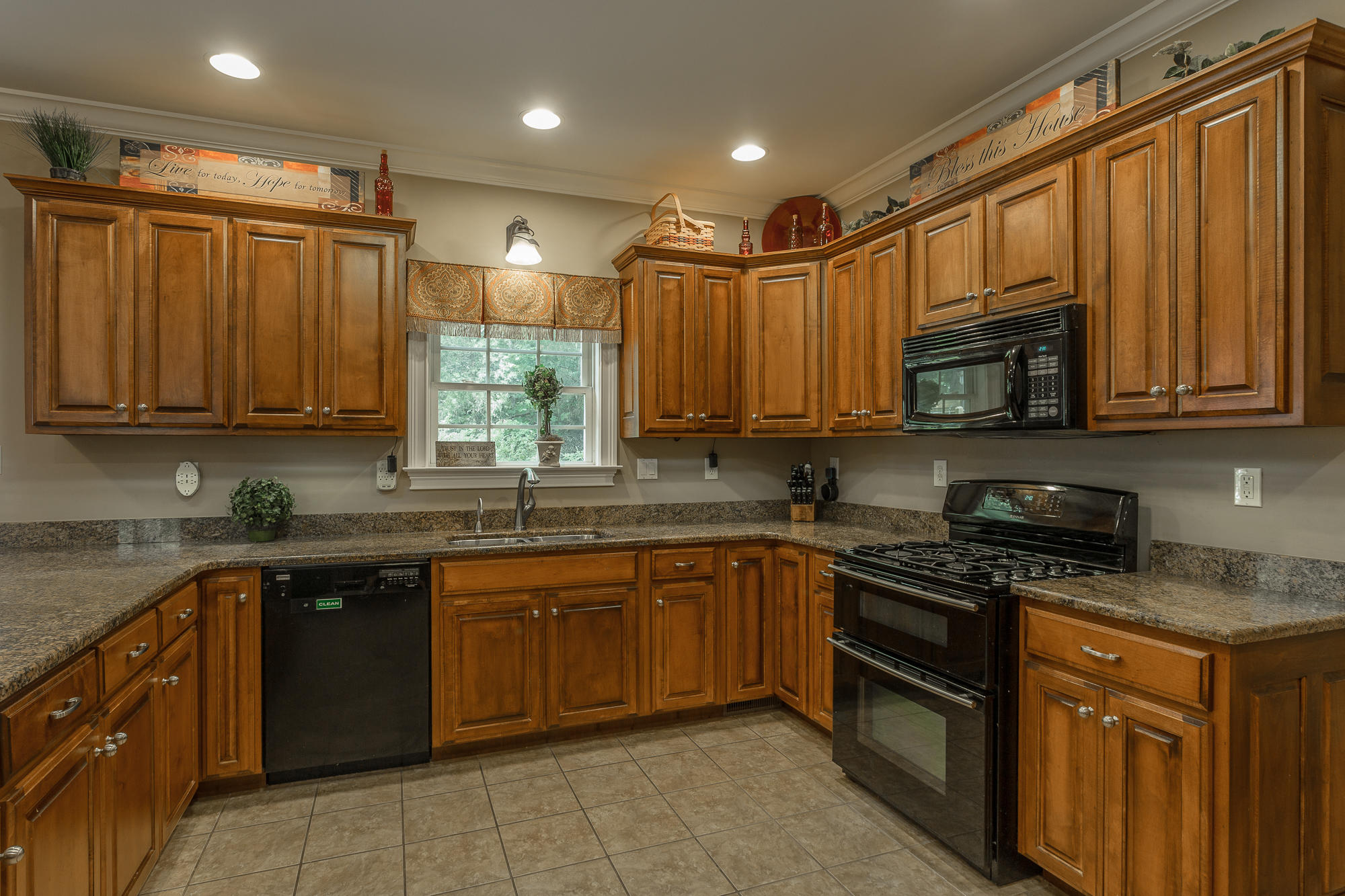 1782 Sterling Pointe Cleveland, TN 37312 - Photo 33 of 62 1782 Sterling Pointe-38