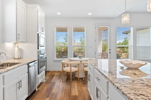 $699,000 | 5713 Alamosa Clearing Drive, Lakeway, TX 78738