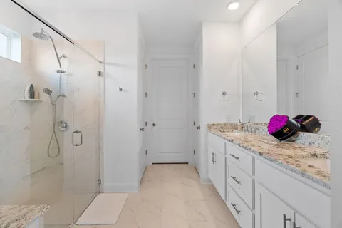 $699,000 | 5713 Alamosa Clearing Drive, Lakeway, TX 78738