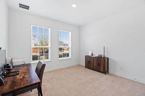 $699,000 | 5713 Alamosa Clearing Drive, Lakeway, TX 78738