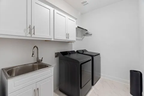 $699,000 | 5713 Alamosa Clearing Drive, Lakeway, TX 78738