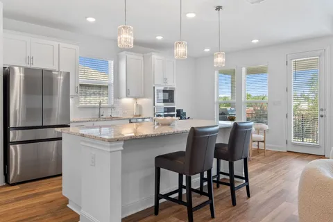 $699,000 | 5713 Alamosa Clearing Drive, Lakeway, TX 78738