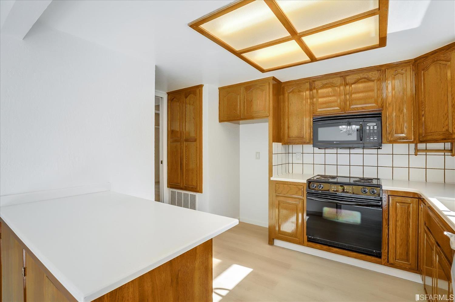 5405 Valley View Road El Sobrante, CA 94803 - Photo 12 of 49 Gallery Image 12