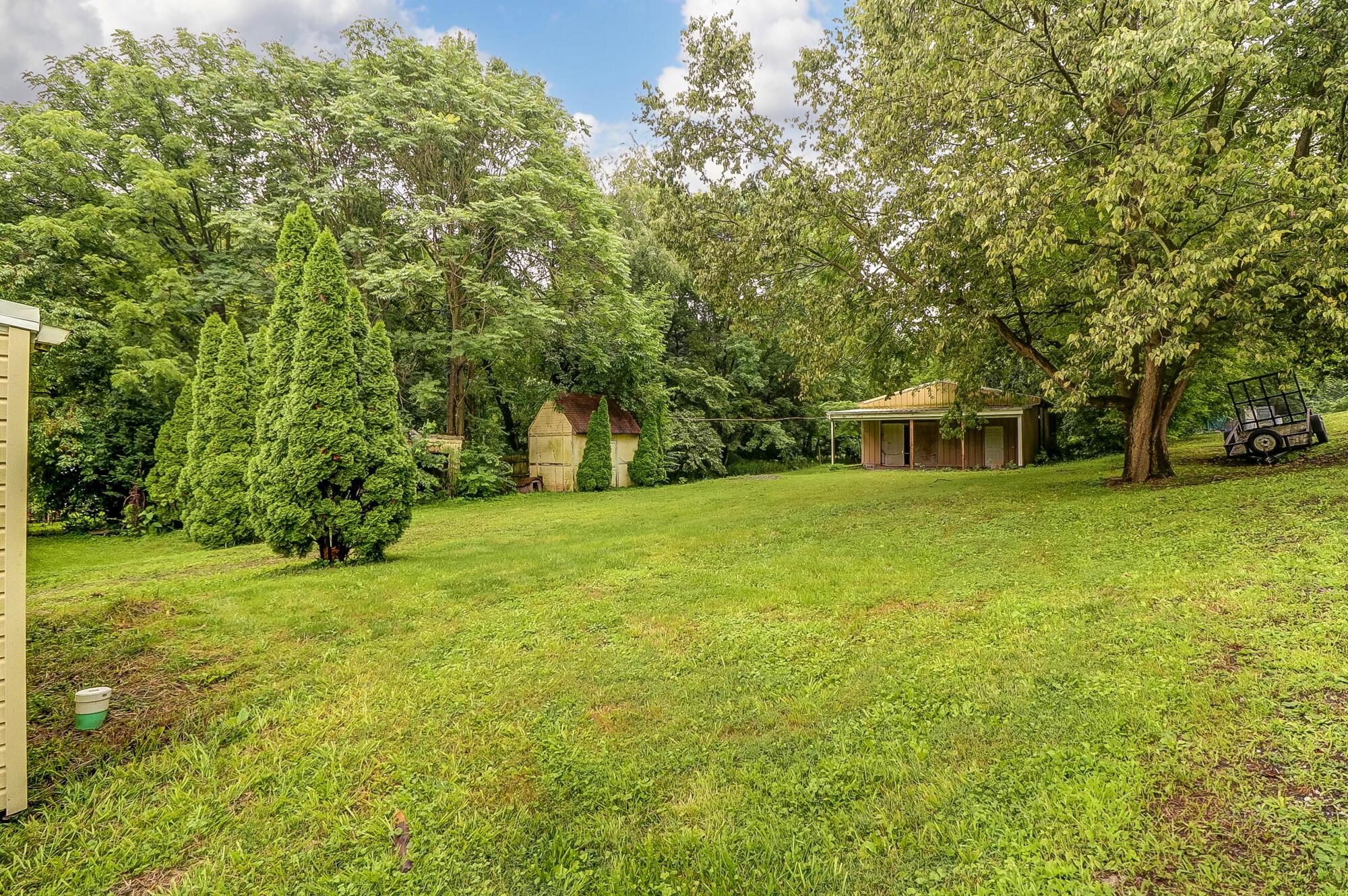 1045 Hart Road Columbus, OH 43223 - Photo 14 of 32 014