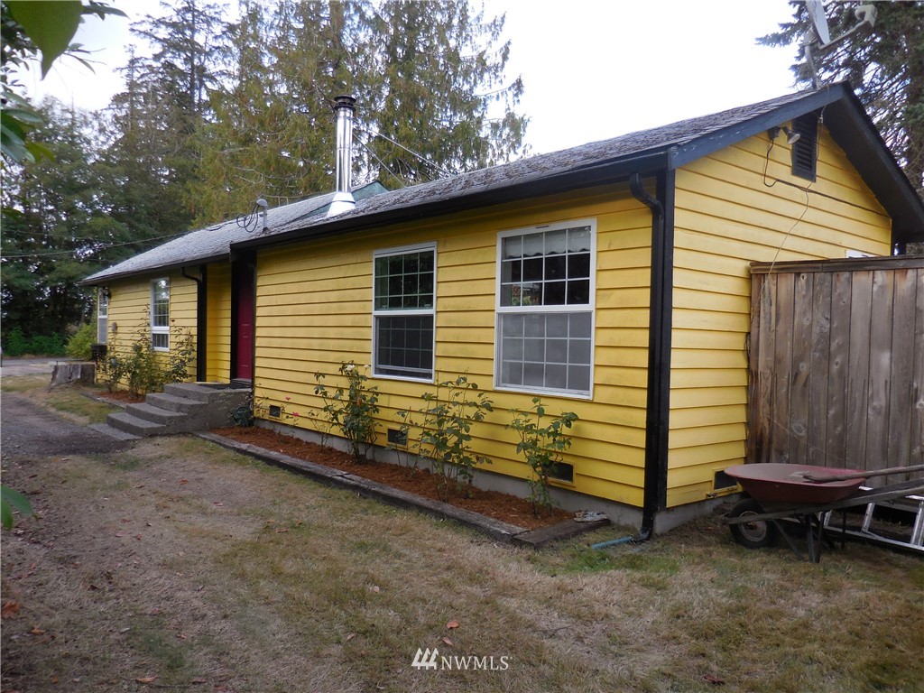 1746 Southeast Salmonberry Road Port Orchard, WA 98366 - Photo 4 of 36 Gallery Image 4