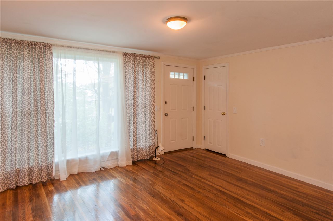 187 Pillsbury Road Londonderry, NH 03053 - Photo 3 of 30 Gallery Image 3