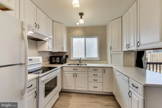 $2,800 | 18509 Owl Run Way, Germantown, MD 20874