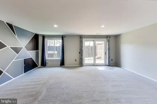 $2,800 | 18509 Owl Run Way, Germantown, MD 20874