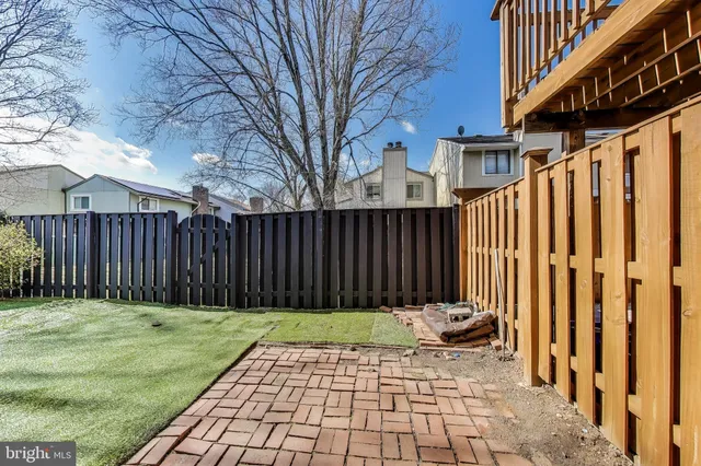 $2,800 | 18509 Owl Run Way, Germantown, MD 20874