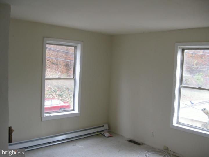 913 Wagontown Road Coatesville, PA 19320 - Photo 4 of 10