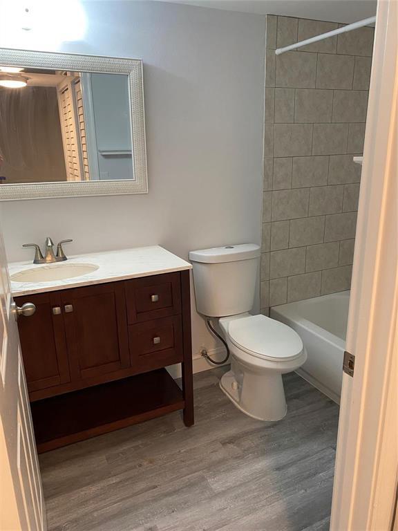 3350 Jaywood Terrace, Unit J122 Boca Raton, FL 33431 - Photo 3 of 10 J122- Pic 3