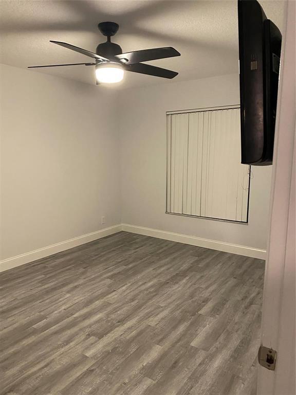 3350 Jaywood Terrace, Unit J122 Boca Raton, FL 33431 - Photo 6 of 10 J122- Pic 6