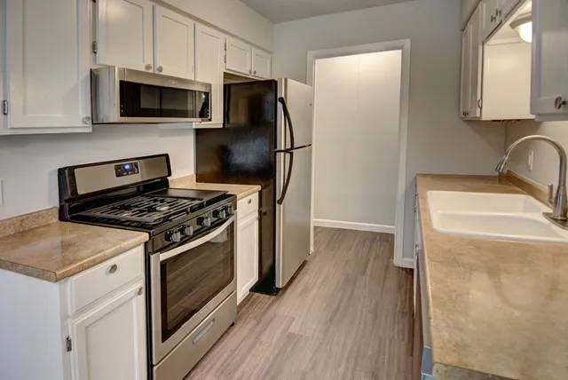 $1,295 | 410 Vista W Court, Unit A, Bastrop, TX 78602