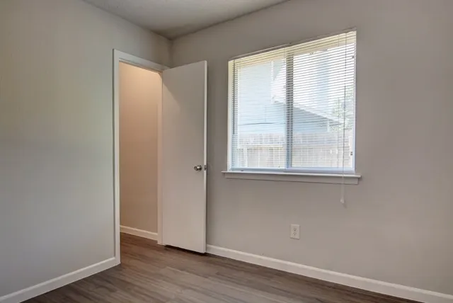 $1,295 | 410 Vista W Court, Unit A, Bastrop, TX 78602