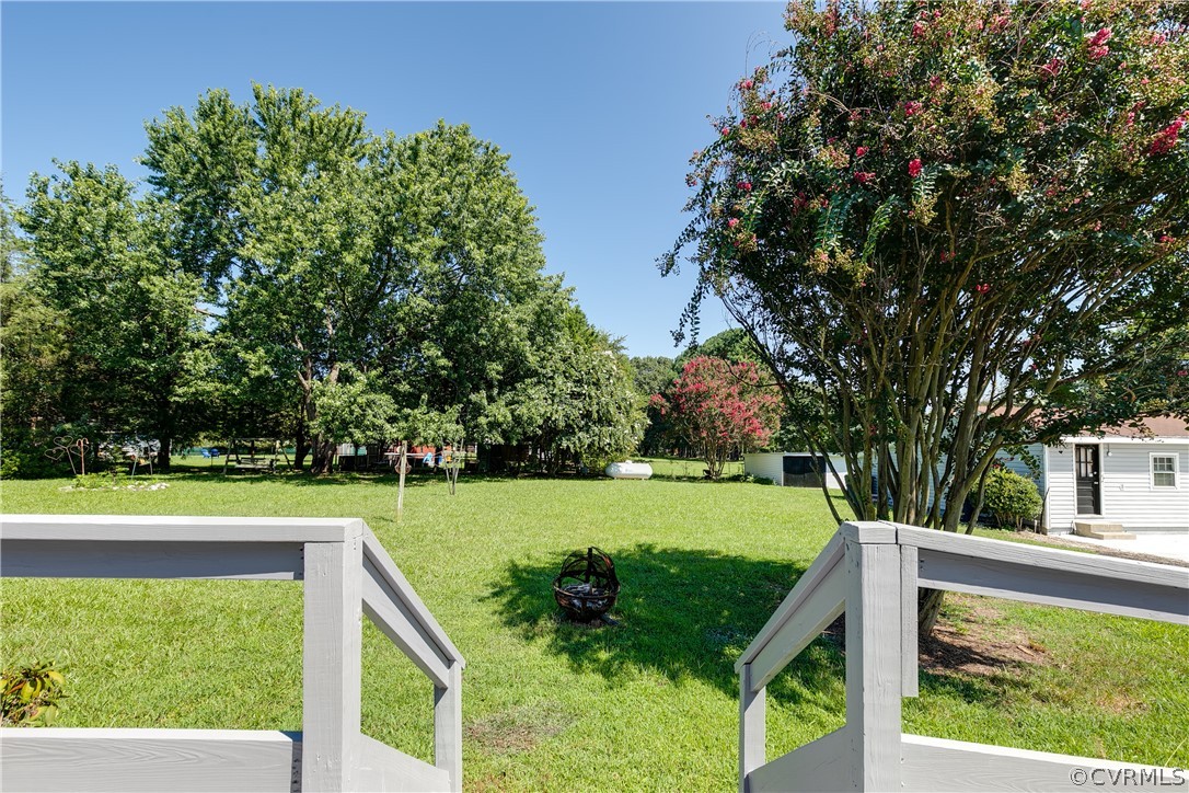 14911 Rowlett Road Chesterfield, VA 23838 - Photo 36 of 50 a view of a back yard of the house