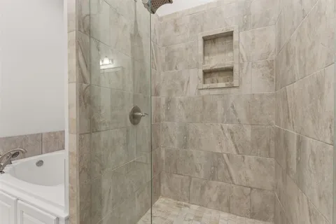 $570,000 | 6511 White Oleander Circle West, Lake Charles, LA 70605