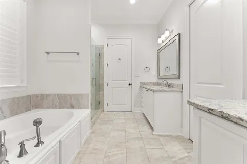 $570,000 | 6511 White Oleander Circle West, Lake Charles, LA 70605