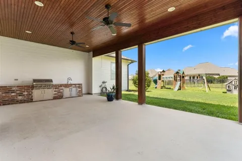 $570,000 | 6511 White Oleander Circle West, Lake Charles, LA 70605